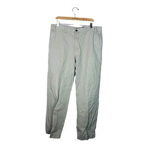 8916 Eddie Bauer Classic Fit Men’s Khaki Pants Size 38x34 straight leg hiking